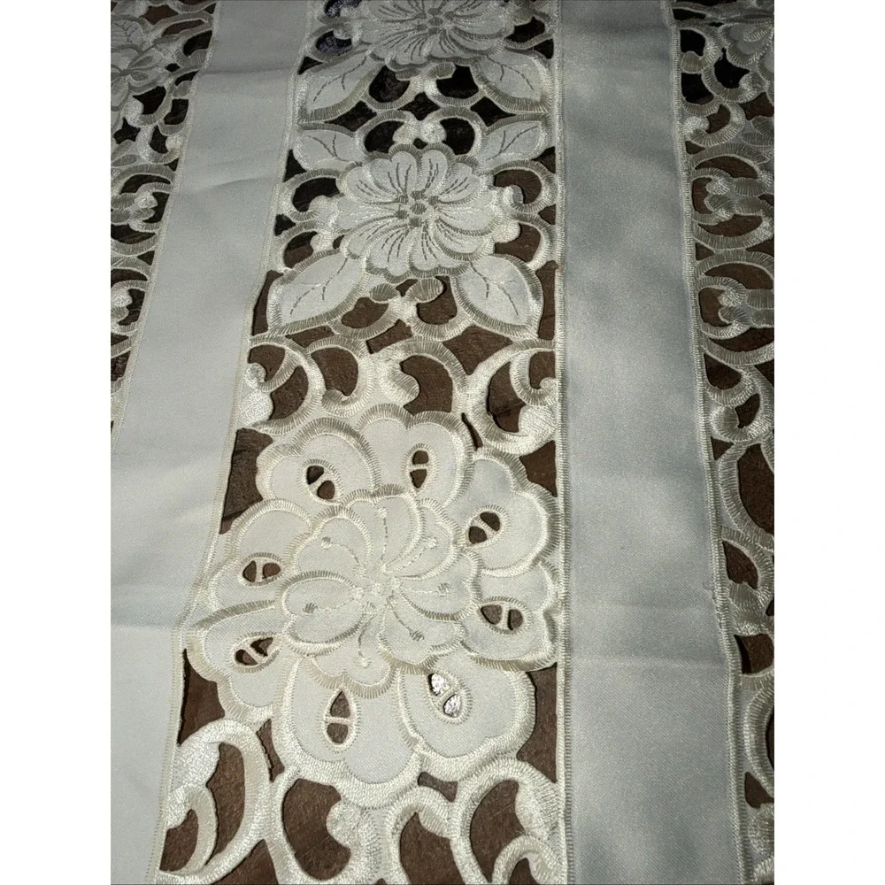 Vintage Jabara Embroidered Cutwork Table Runner Cream Floral 34x13 Dresser Scarf